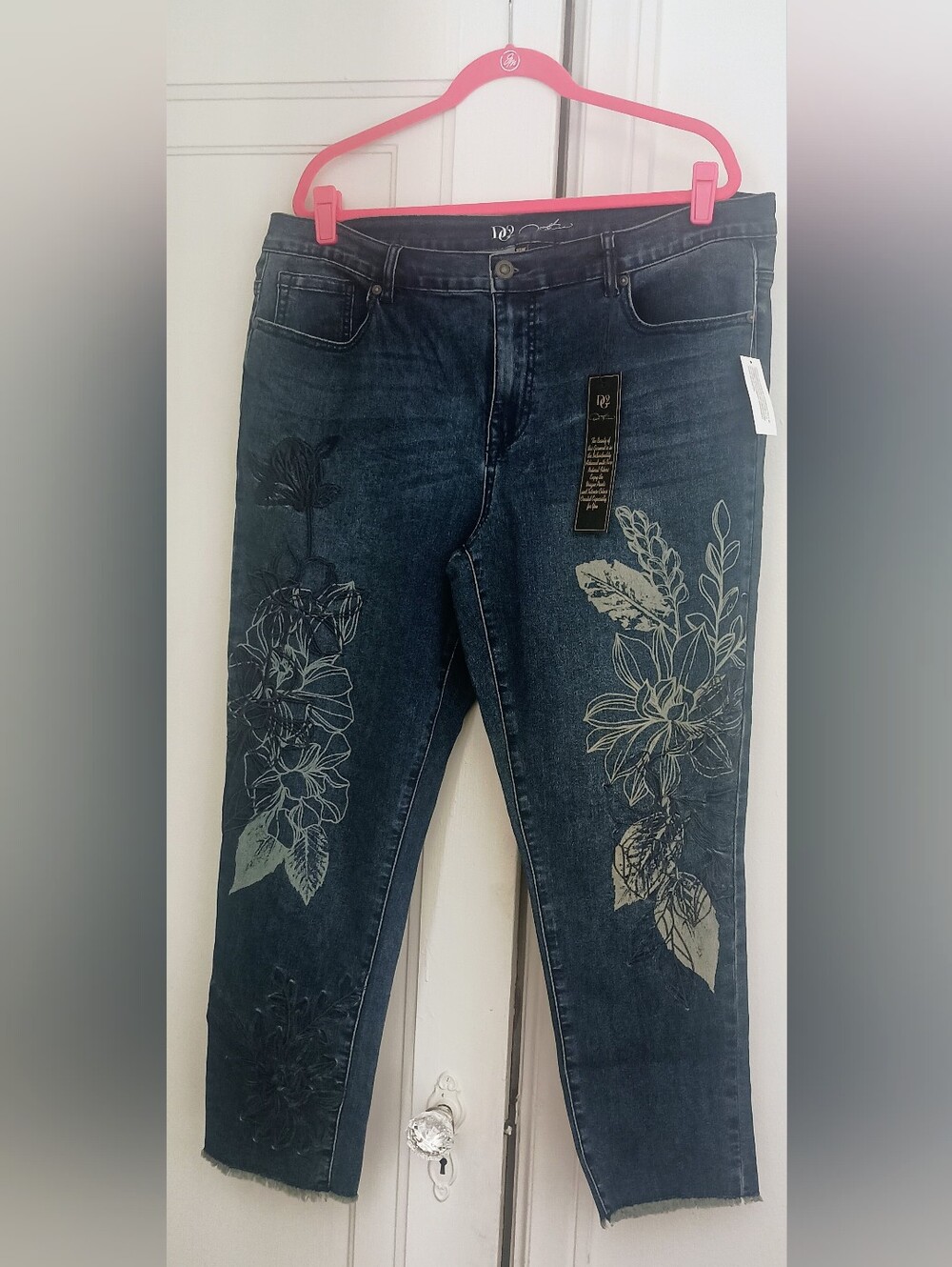 DG2 by Diane Gilman Dark Blue Floral Skinny Jeans